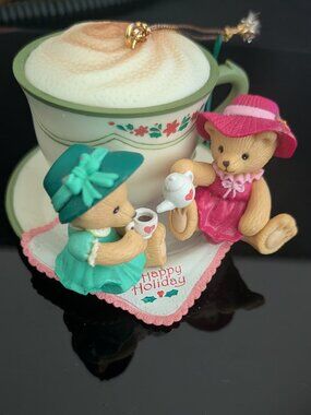 Vintage 1996 Lustre Fame Mistletoe Magic "Happy Holiday" Bears Teacup Ornament